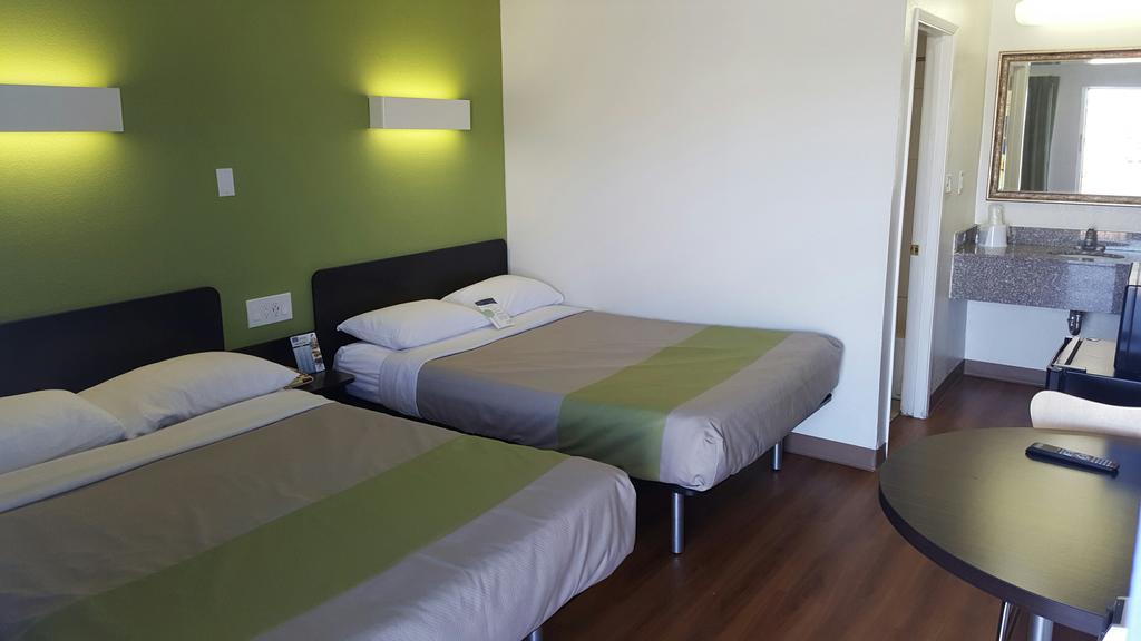 Hotel 6-el Paso, Tx - West