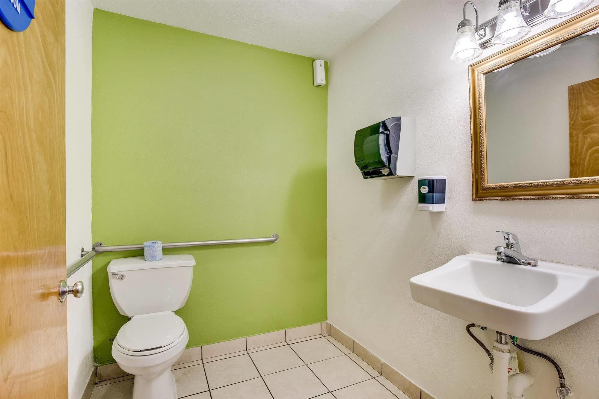 6-el Paso, Tx - West Hotel 2*