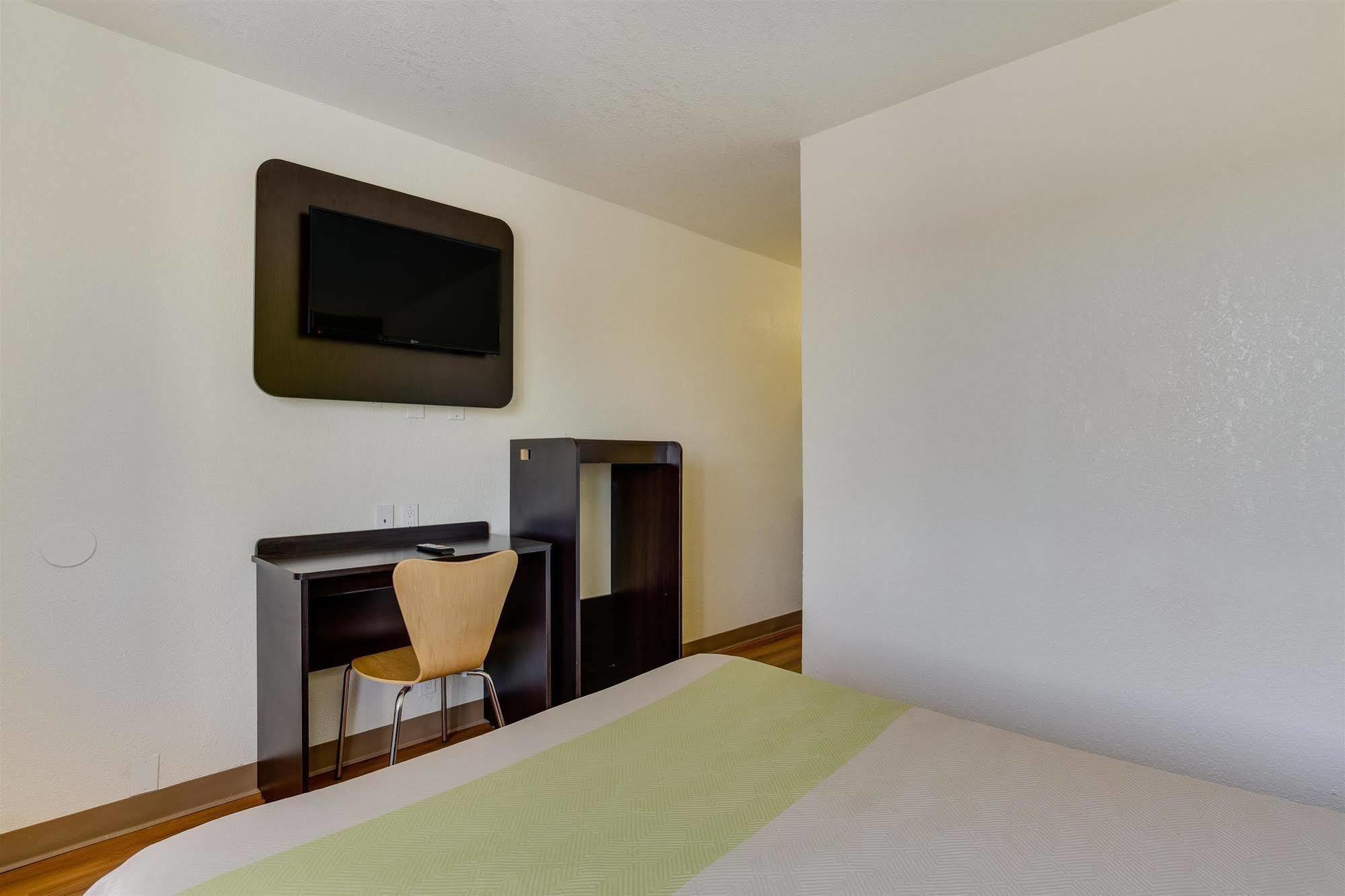 6-el Paso, Tx - West Hotel
