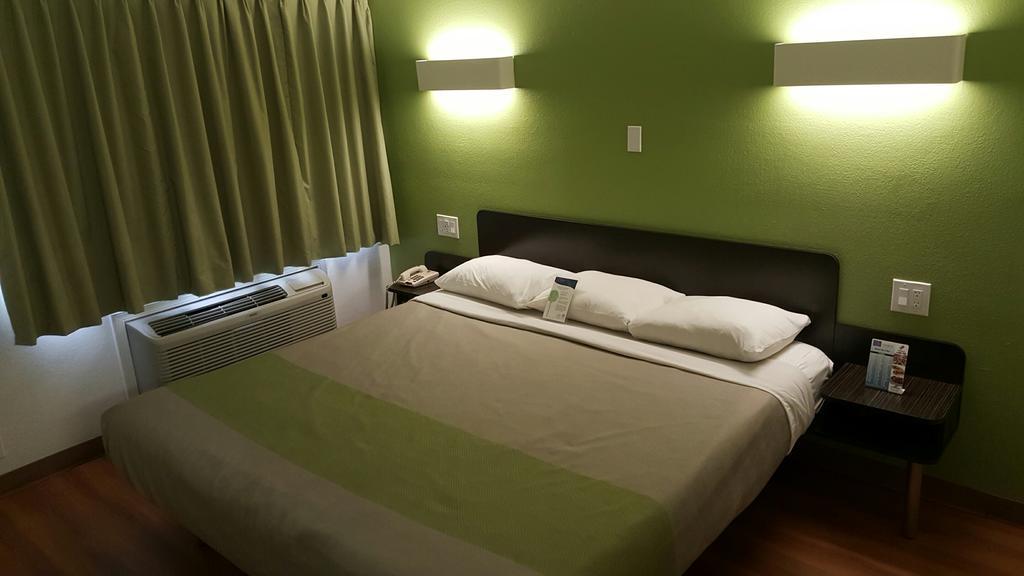 6-el Paso, Tx - West Hotel 2*